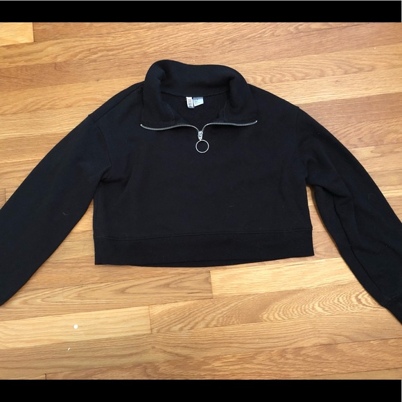 sweater with ring zipper